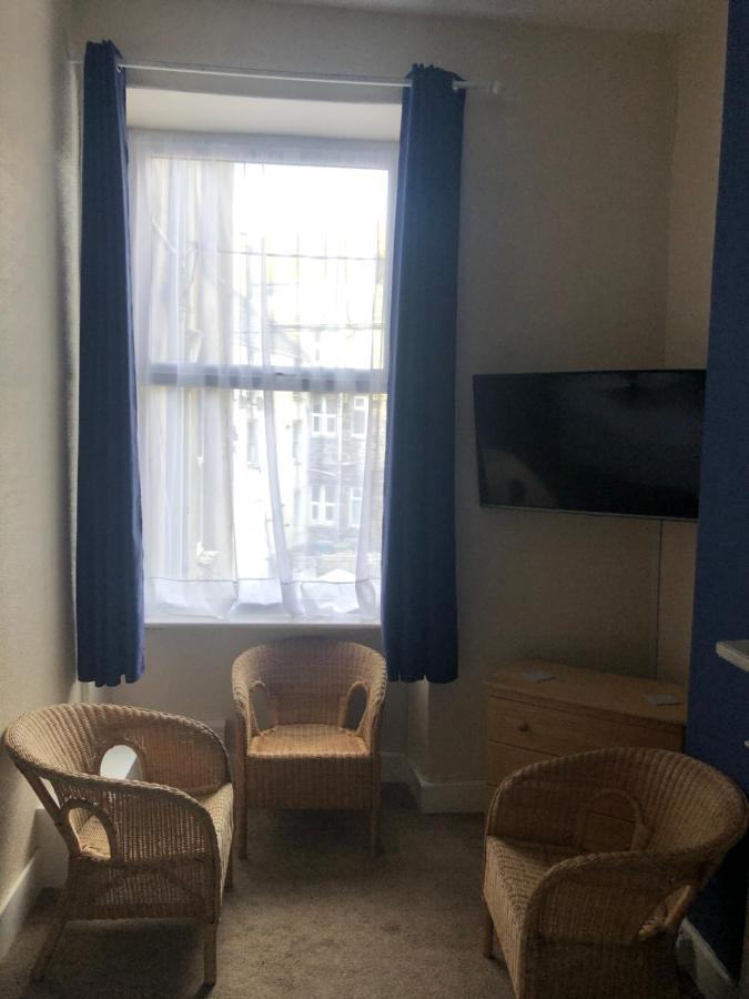 Leamington House Bed & Breakfast Бармут Екстериор снимка