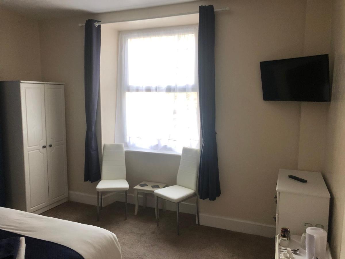 Leamington House Bed & Breakfast Бармут Екстериор снимка