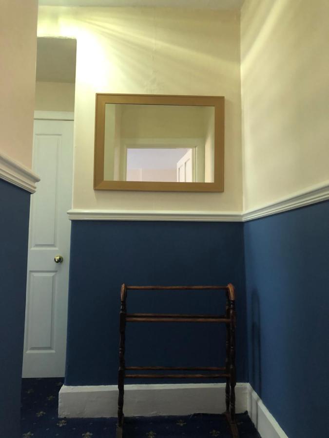 Leamington House Bed & Breakfast Бармут Екстериор снимка